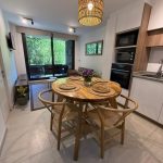 Arriendo de departamento en Pucón con vista al bosque y piscina